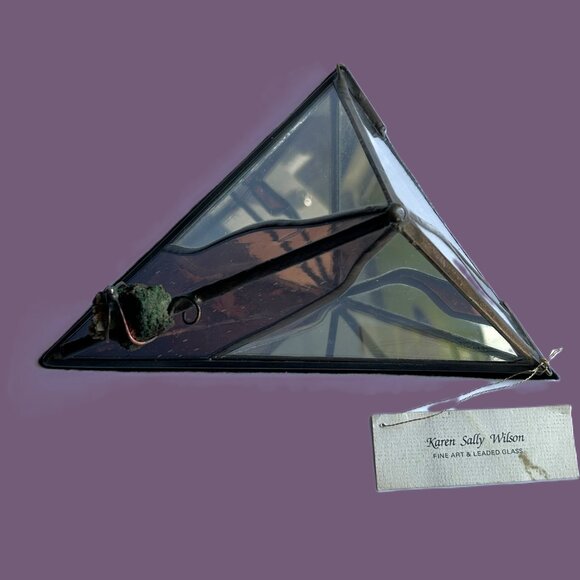 Vintage Glass Trinket Box signed by artist, Triangular PYRAMID leaded glass box - Picture 15 of 16